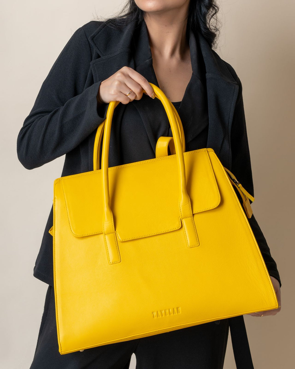 Zayelan Carryall Bag Laptop Bag convertible.